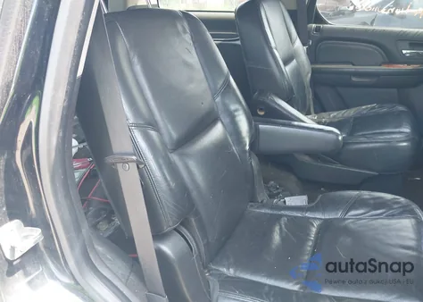 2008 Cadillac Escalade Standard z USA, uszkodzony, nr VIN 1GYFK63838R107862